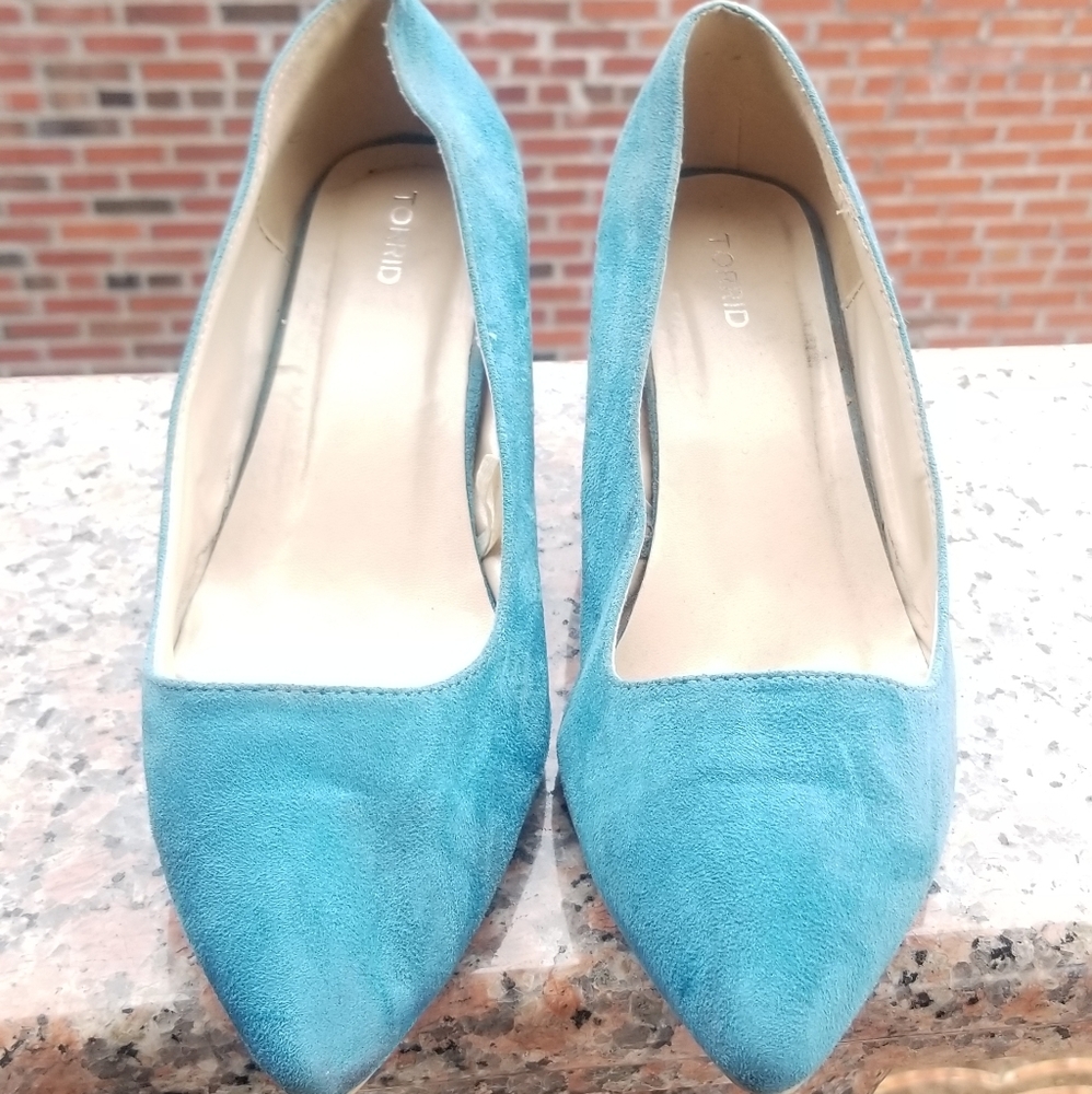 Blue kitten heel pointy toe  shoes